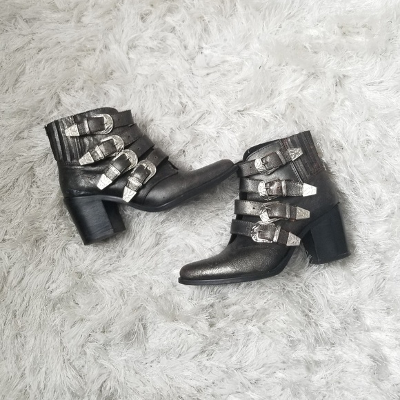 Steve Madden Shoes - Steve Madden Praire Booties size 6